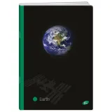 Sveska karo ELISA Planets A4 s mekim uvezom na bijelom stolu.